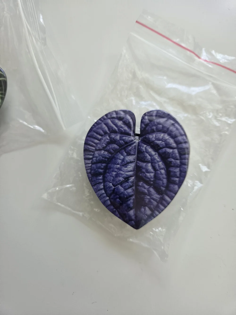 Green and Purple Heart Leaf Phone Popsocket